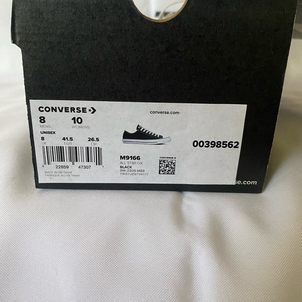Size 10 Women’s Black Lace Up Converse
